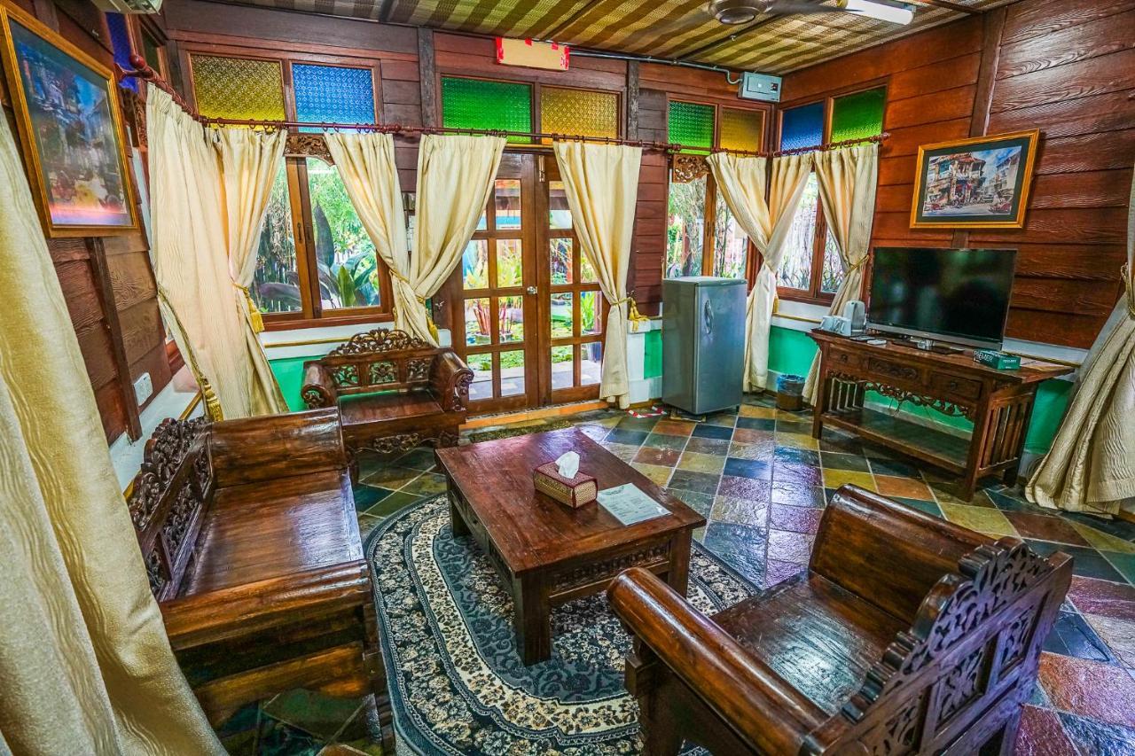 Lost Paradise Resort Batu Ferringhi Exterior foto