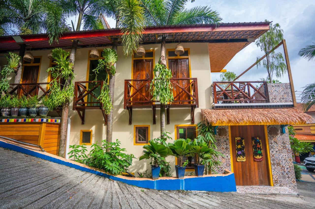 Lost Paradise Resort Batu Ferringhi Exterior foto